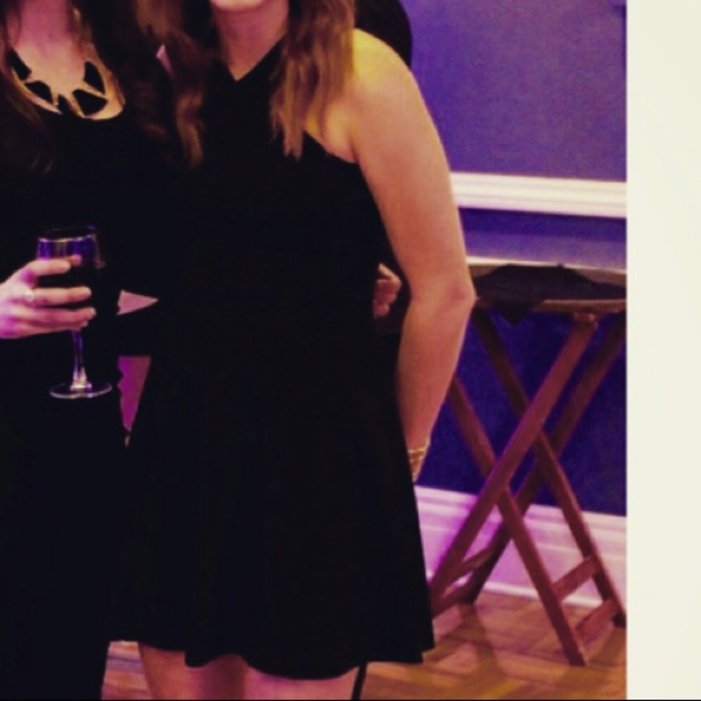Little Black Dress - Picture 4 of 4
